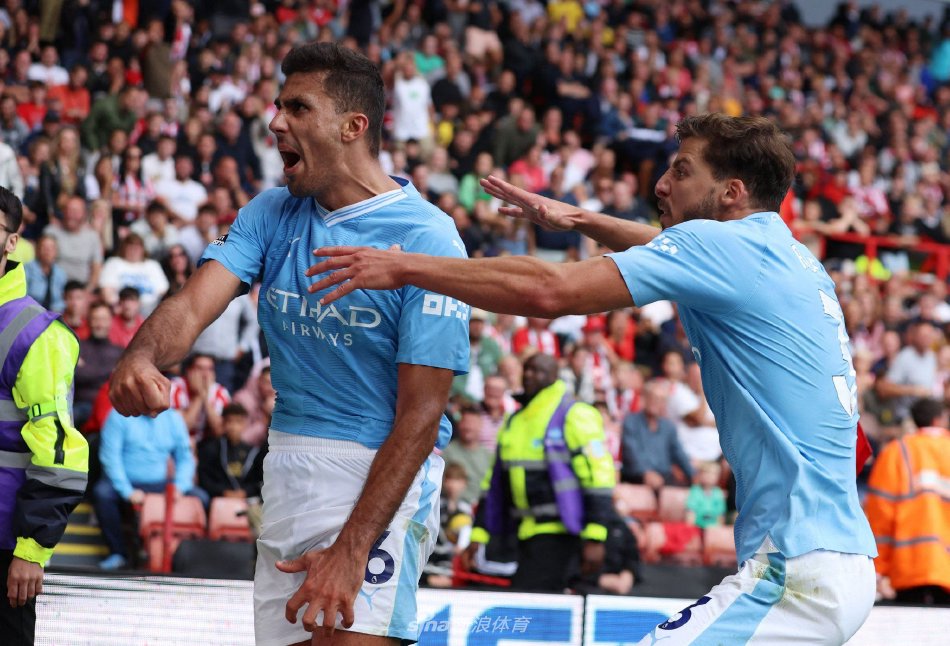 级俱乐部中 级俱乐部中